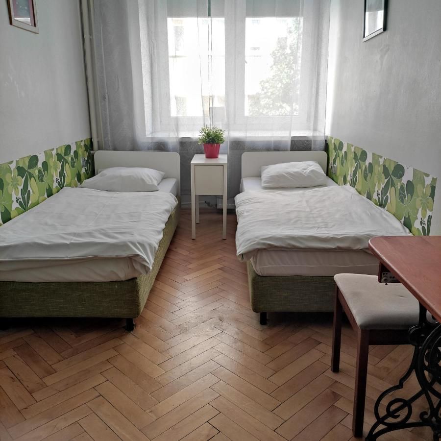 Хостелы Hostel Helvetia Варшава